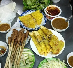 Thưởng thức bánh xèo hẻm nức tiếng ở Đà thành
